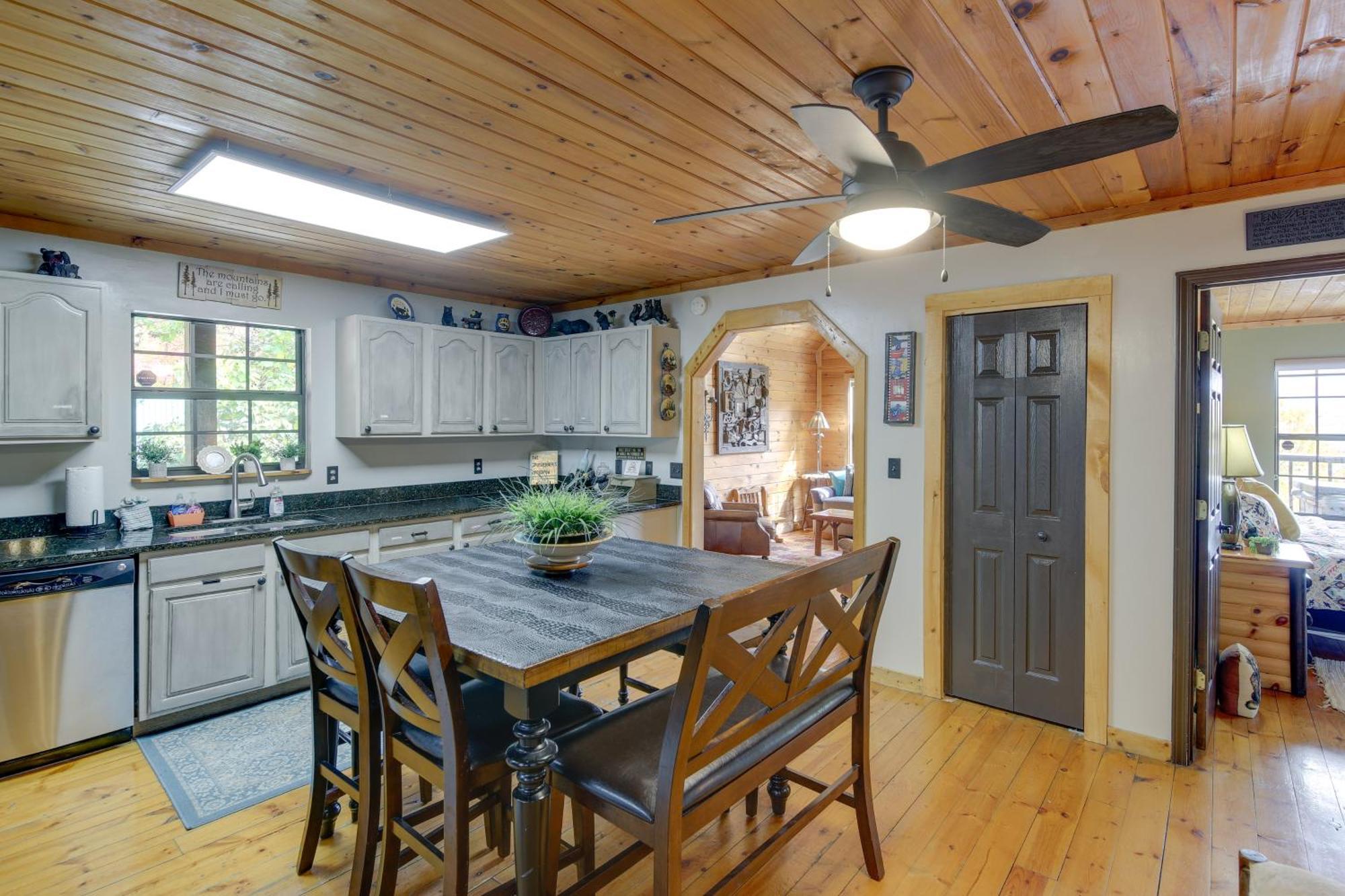 Above And Beyond Pigeon Forge Cabin With Prime Views! Luaran gambar