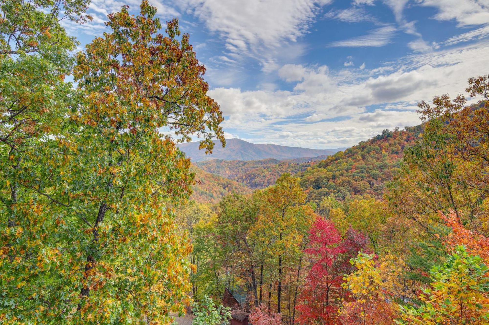 Above And Beyond Pigeon Forge Cabin With Prime Views! Luaran gambar